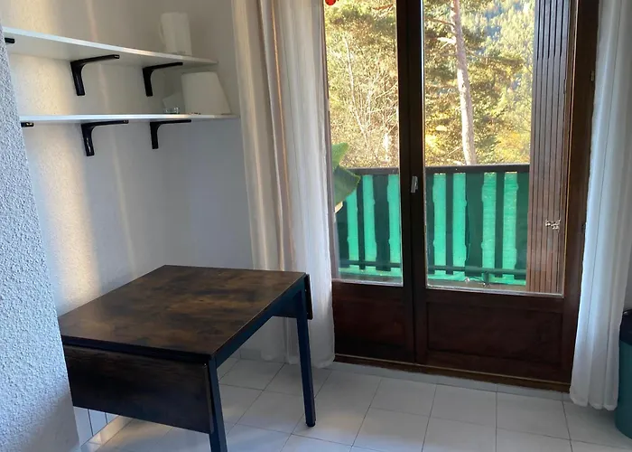 Les Perces Neige Apartment *